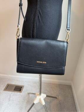 Michael Kors Black Leather Crossbody Shoulder Bag Gold Hardware